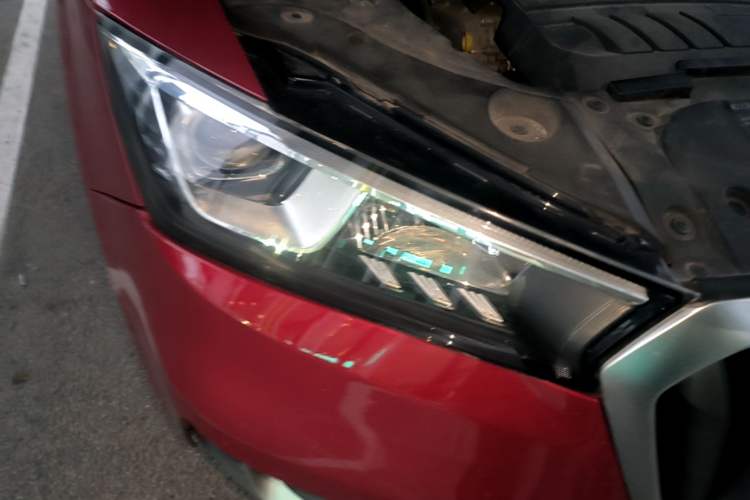 Used BORGWARD BX5 2018 25TGDI Automatic Two-Wheel Drive Urban Model Right Front Headlight
