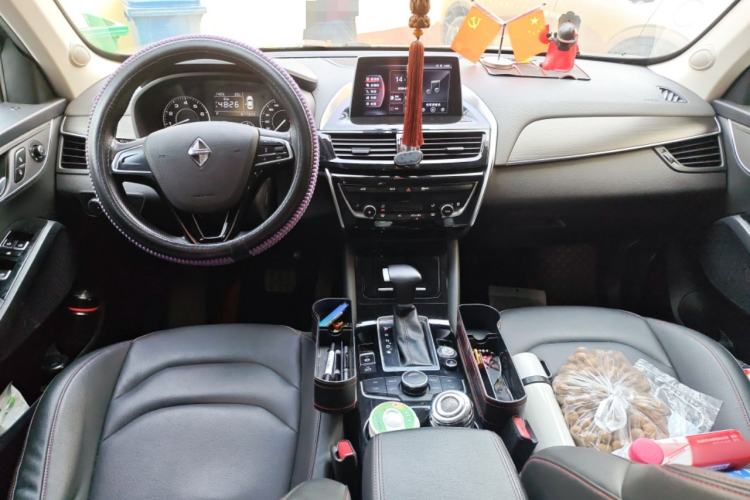 Used BORGWARD BX5 2020 20TGDI Automatic Two-Wheel Drive Pioneer Edition Center Console