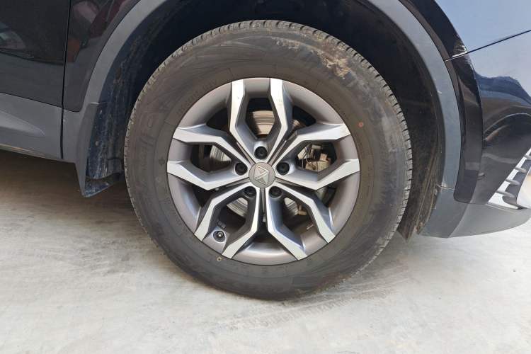 Used BORGWARD BX5 2020 20TGDI Automatic Two-Wheel Drive Pioneer Edition Right Front Wheel Hub