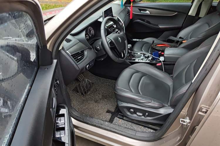 Used BORGWARD BX5 2020 20TGDI Automatic Two-Wheel Drive Pioneer Edition Driver Seat