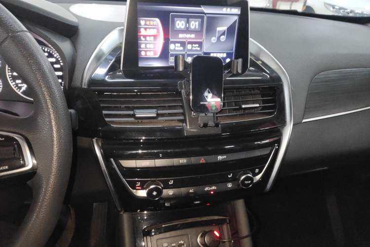 Used BORGWARD BX5 2020 20TGDI Automatic Two-Wheel Drive Pioneer Edition Audio And AC Panel