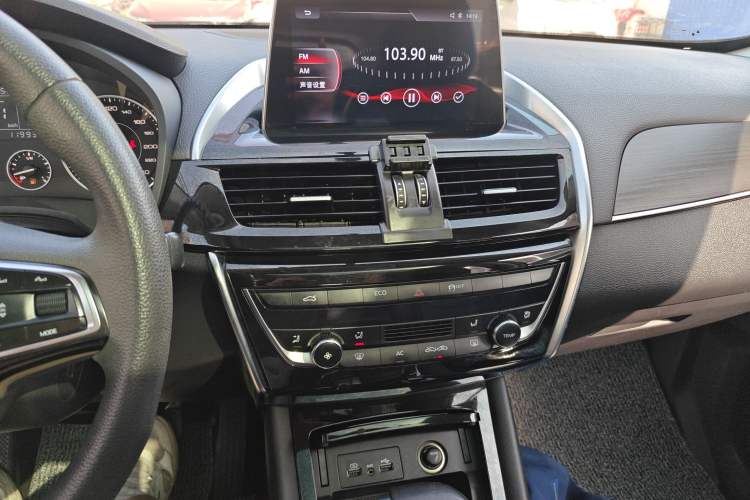 Used BORGWARD BX5 2020 20TGDI Automatic Two-Wheel Drive Pioneer Edition Audio And AC Panel