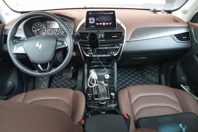 Used BORGWARD BX5 2020 20TGDI Automatic Two-Wheel Drive Pioneer Edition Center Console
