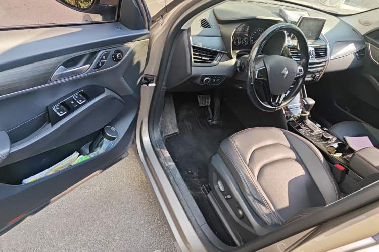 Used BORGWARD BX5 2020 20TGDI Automatic Two-Wheel Drive Pioneer Edition Driver Seat