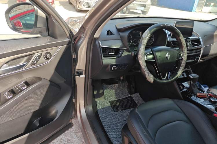 Used BORGWARD BX5 2020 20TGDI Automatic Two-Wheel Drive Pioneer Edition Driver Seat