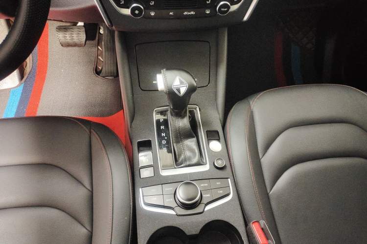 Used BORGWARD BX5 2020 20TGDI Automatic Two-Wheel Drive Pioneer Edition Gear Lever