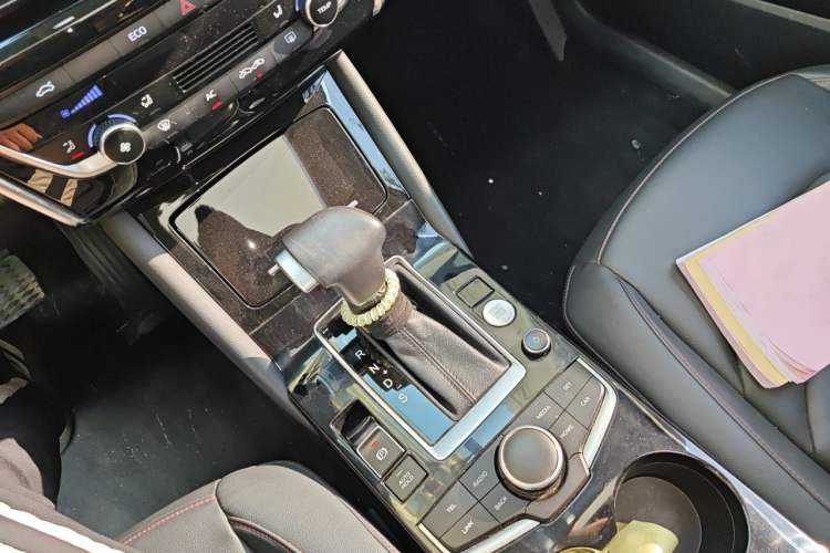 Used BORGWARD BX5 2020 20TGDI Automatic Two-Wheel Drive Pioneer Edition Gear Lever