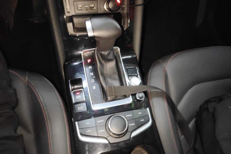 Used BORGWARD BX5 2020 20TGDI Automatic Two-Wheel Drive Pioneer Edition Gear Lever