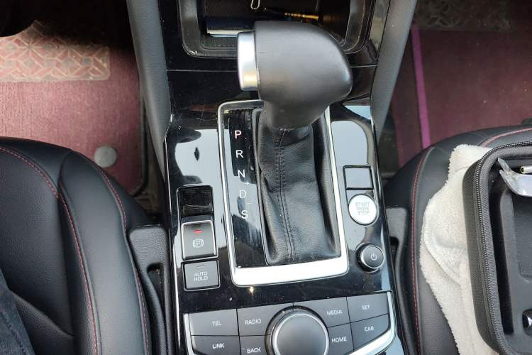Used BORGWARD BX5 2020 20TGDI Automatic Two-Wheel Drive Pioneer Edition Gear Lever