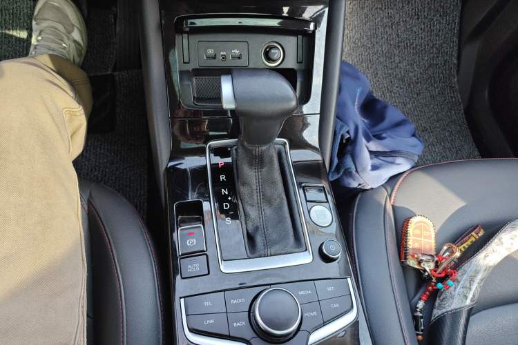 Used BORGWARD BX5 2020 20TGDI Automatic Two-Wheel Drive Pioneer Edition Gear Lever