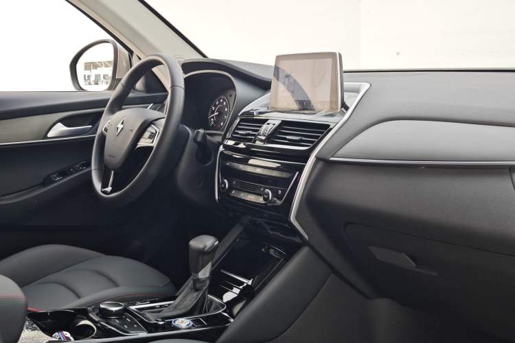 Used BORGWARD BX5 2020 20TGDI Automatic Two-Wheel Drive Pioneer Edition Interior 2