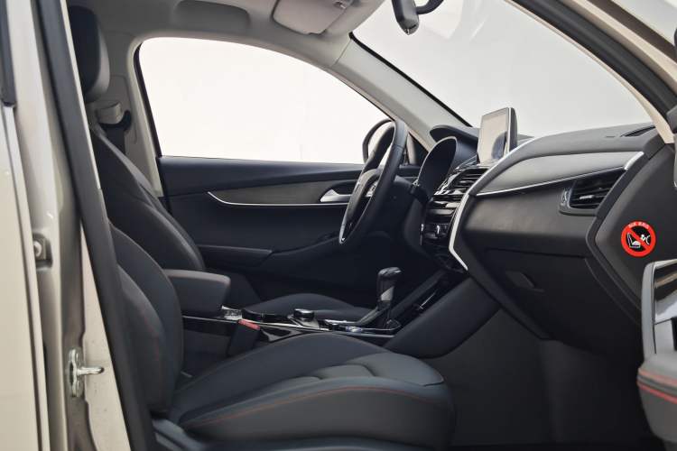 Used BORGWARD BX5 2020 20TGDI Automatic Two-Wheel Drive Pioneer Edition Interior 4