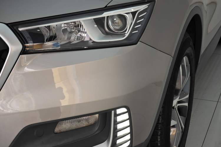 Used BORGWARD BX5 2020 20TGDI Automatic Two-Wheel Drive Pioneer Edition Left Front Headlight