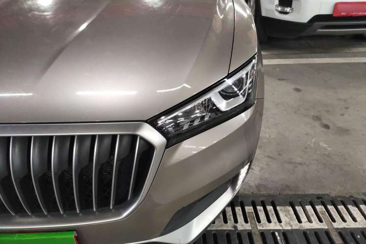 Used BORGWARD BX5 2020 20TGDI Automatic Two-Wheel Drive Pioneer Edition Left Front Headlight