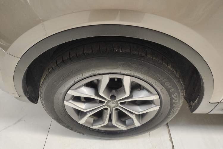 Used BORGWARD BX5 2020 20TGDI Automatic Two-Wheel Drive Pioneer Edition Left Front Wheel Hub