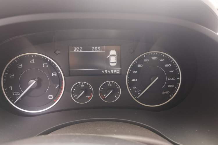 Used BORGWARD BX5 2020 20TGDI Automatic Two-Wheel Drive Pioneer Edition Odometer Close Up