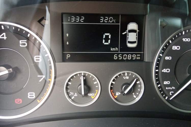 Used BORGWARD BX5 2020 20TGDI Automatic Two-Wheel Drive Pioneer Edition Odometer Close Up