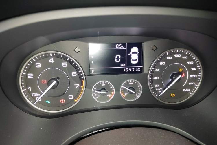 Used BORGWARD BX5 2020 20TGDI Automatic Two-Wheel Drive Pioneer Edition Odometer Close Up
