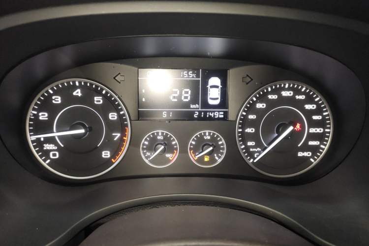 Used BORGWARD BX5 2020 20TGDI Automatic Two-Wheel Drive Pioneer Edition Odometer Close Up