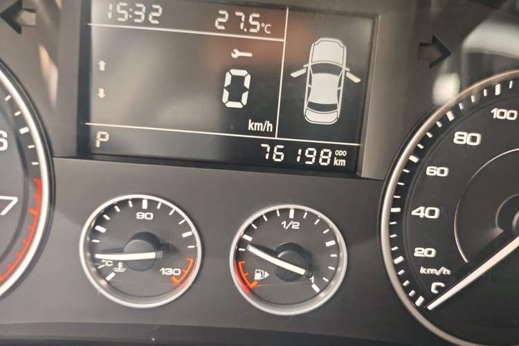 Used BORGWARD BX5 2020 20TGDI Automatic Two-Wheel Drive Pioneer Edition Odometer Close Up