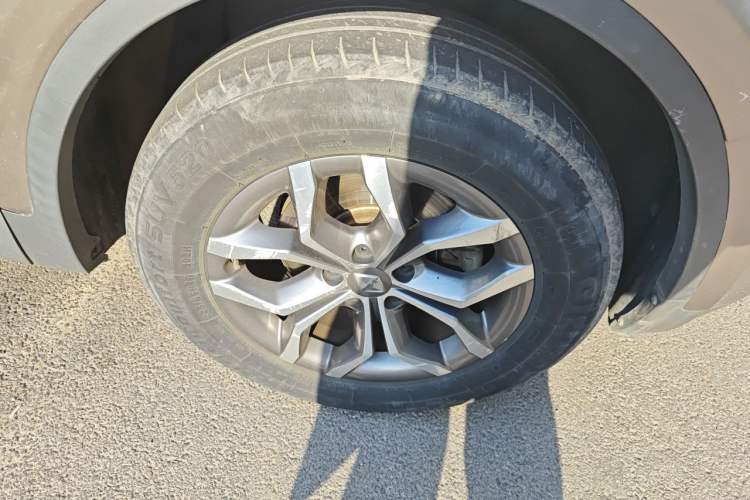 Used BORGWARD BX5 2020 20TGDI Automatic Two-Wheel Drive Pioneer Edition Right Front Wheel Hub