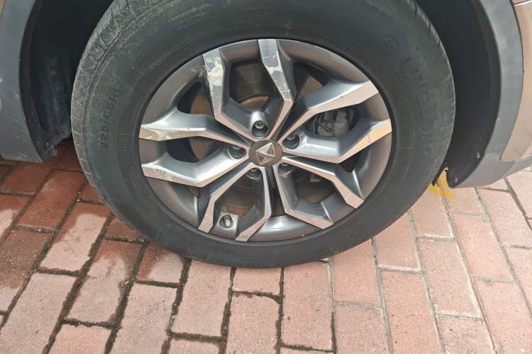 Used BORGWARD BX5 2020 20TGDI Automatic Two-Wheel Drive Pioneer Edition Right Front Wheel Hub