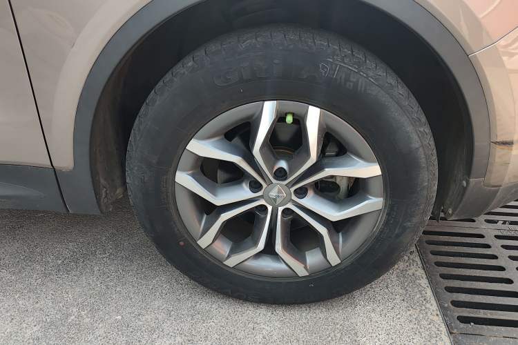 Used BORGWARD BX5 2020 20TGDI Automatic Two-Wheel Drive Pioneer Edition Right Front Wheel Hub