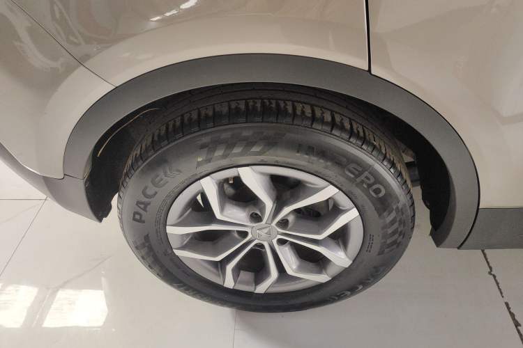 Used BORGWARD BX5 2020 20TGDI Automatic Two-Wheel Drive Pioneer Edition Right Rear Wheel Hub