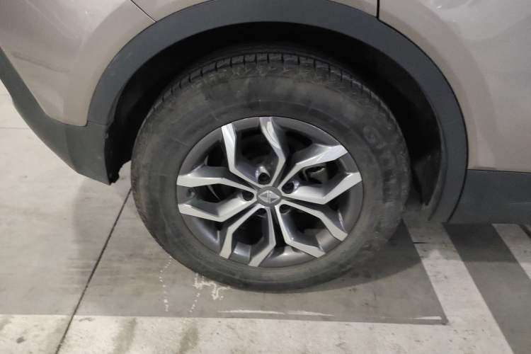Used BORGWARD BX5 2020 20TGDI Automatic Two-Wheel Drive Pioneer Edition Right Rear Wheel Hub