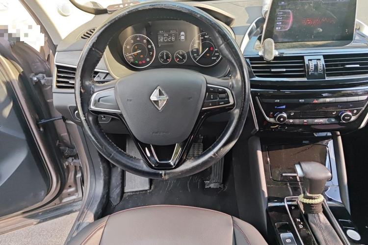 Used BORGWARD BX5 2020 20TGDI Automatic Two-Wheel Drive Pioneer Edition Steering Wheel