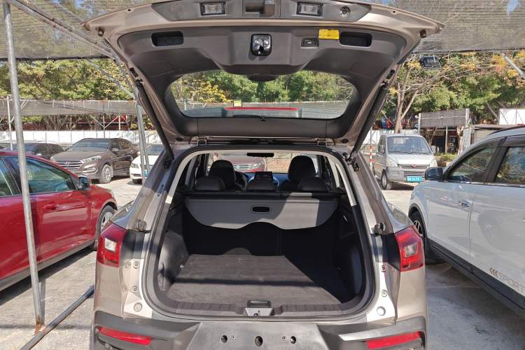 Used BORGWARD BX5 2020 20TGDI Automatic Two-Wheel Drive Pioneer Edition Trunk