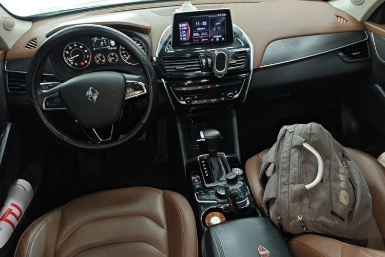 Used BORGWARD BX5 2020 20TGDI Automatic Two-Wheel Drive Pioneer Edition Center Console