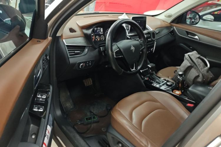 Used BORGWARD BX5 2020 20TGDI Automatic Two-Wheel Drive Pioneer Edition Driver Seat