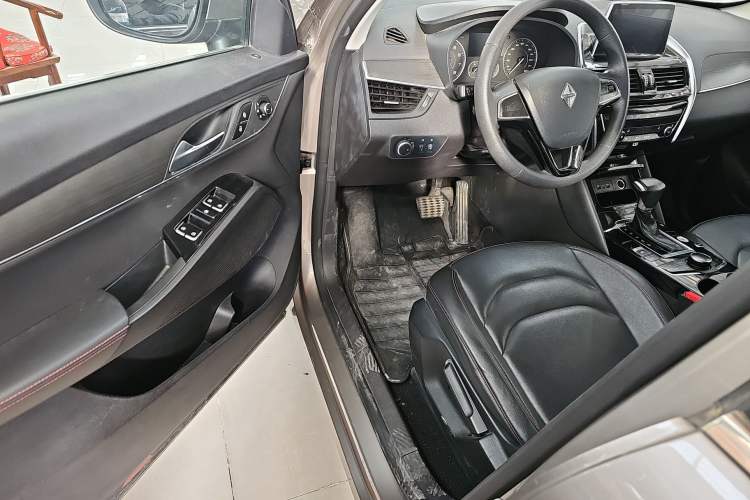 Used BORGWARD BX5 2020 20TGDI Automatic Two-Wheel Drive New Edition Interior 2