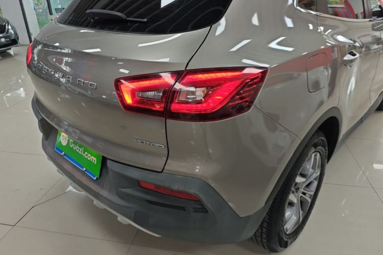 Used BORGWARD BX5 2020 20TGDI Automatic Two-Wheel Drive Pioneer Edition Right Rear Taillight