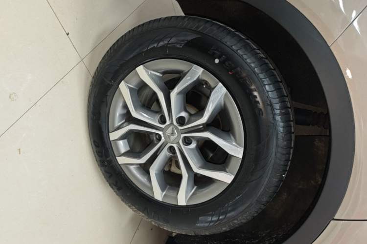 Used BORGWARD BX5 2020 20TGDI Automatic Two-Wheel Drive Pioneer Edition Right Rear Wheel Hub