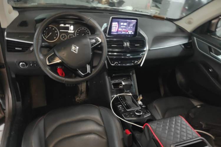 Used BORGWARD BX5 2020 20TGDI Automatic Two-Wheel Drive Pioneer Edition Center Console