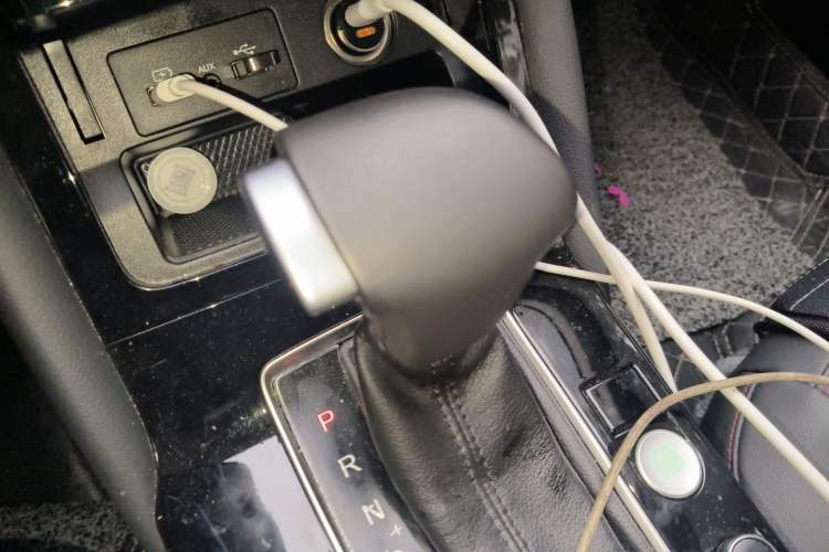 Used BORGWARD BX5 2020 20TGDI Automatic Two-Wheel Drive New Edition Gear Lever