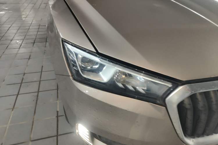 Used BORGWARD BX5 2020 20TGDI Automatic Two-Wheel Drive Pioneer Edition Right Front Headlight