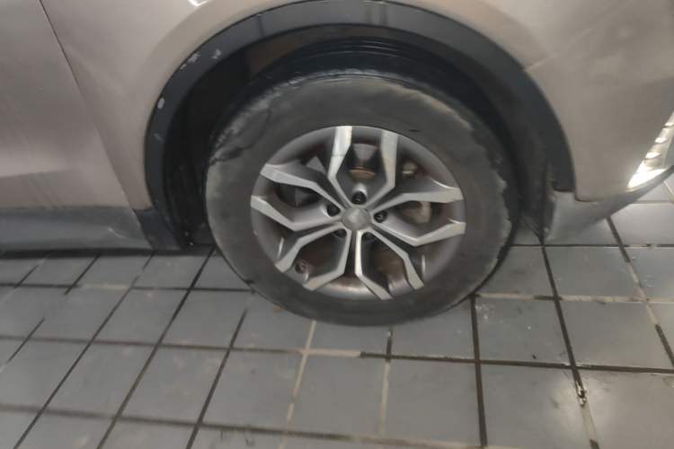 Used BORGWARD BX5 2020 20TGDI Automatic Two-Wheel Drive Pioneer Edition Right Front Wheel Hub