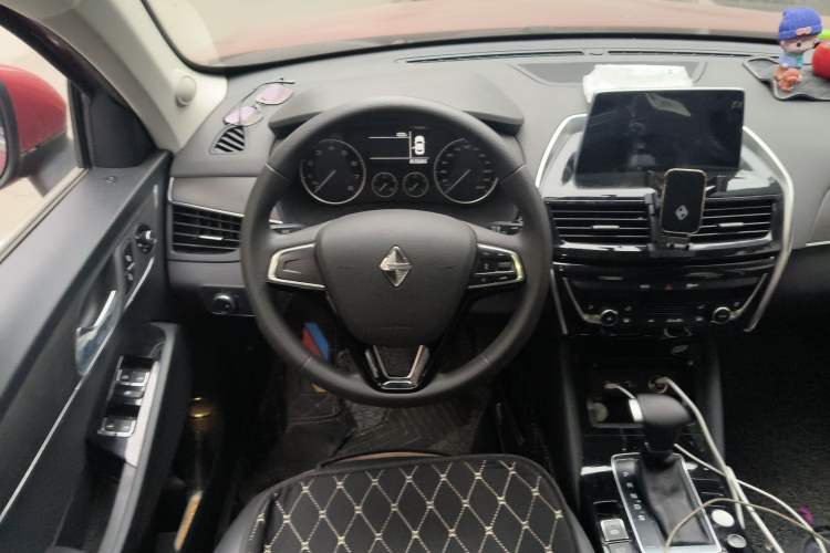 Used BORGWARD BX5 2020 20TGDI Automatic Two-Wheel Drive New Edition Steering Wheel