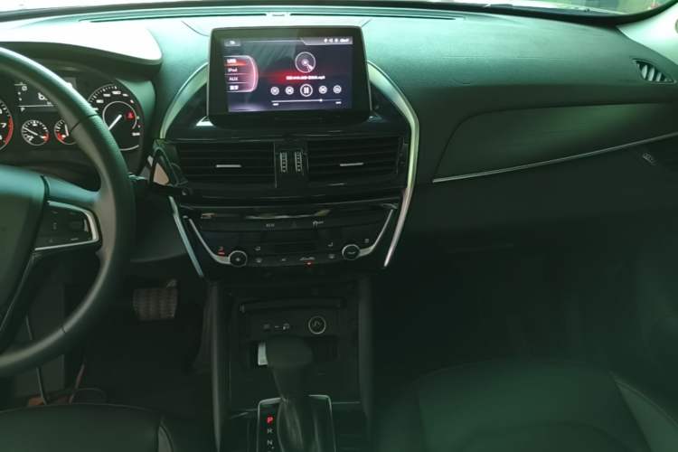 Used BORGWARD BX5 2020 20TGDI Automatic Two-Wheel Drive New Edition Audio And AC Panel