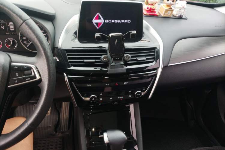 Used BORGWARD BX5 2020 20TGDI Automatic Two-Wheel Drive Pioneer Edition Audio And AC Panel