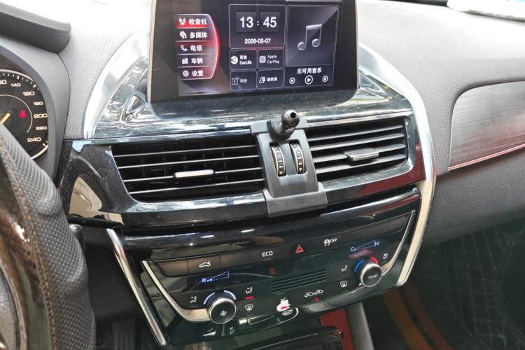 Used BORGWARD BX5 2020 20TGDI Automatic Two-Wheel Drive Pioneer Edition Audio And AC Panel