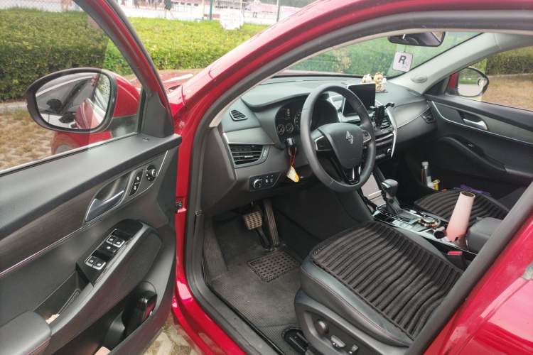Used BORGWARD BX5 2020 20TGDI Automatic Two-Wheel Drive Pioneer Edition Driver Seat