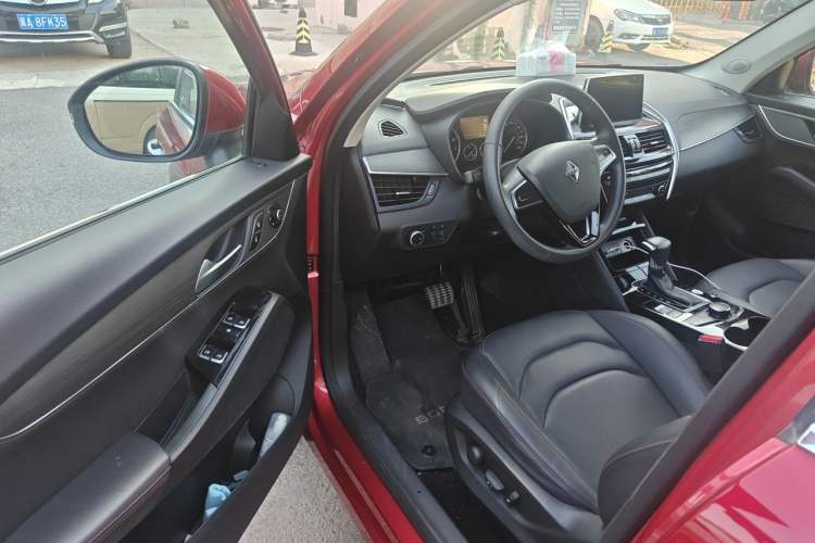 Used BORGWARD BX5 2020 20TGDI Automatic Two-Wheel Drive Pioneer Edition Driver Seat