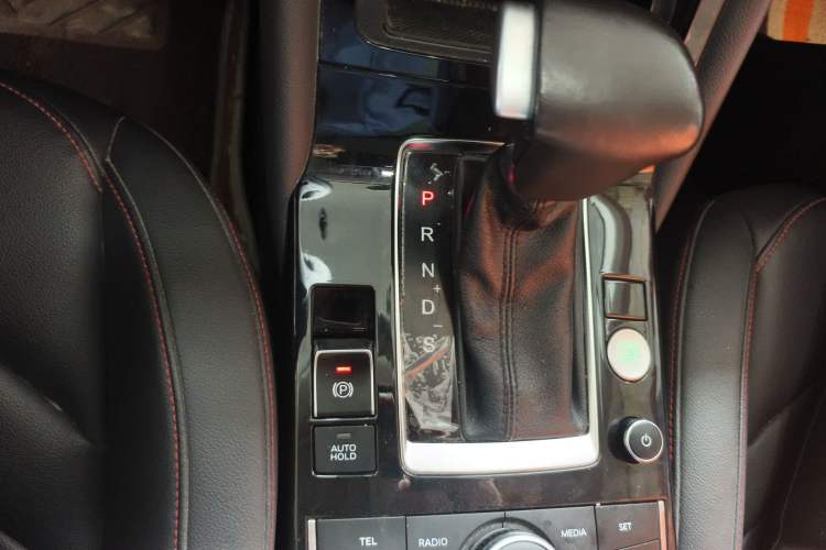 Used BORGWARD BX5 2020 20TGDI Automatic Two-Wheel Drive Pioneer Edition Gear Lever