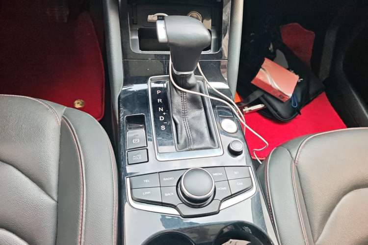 Used BORGWARD BX5 2020 20TGDI Automatic Two-Wheel Drive Pioneer Edition Gear Lever
