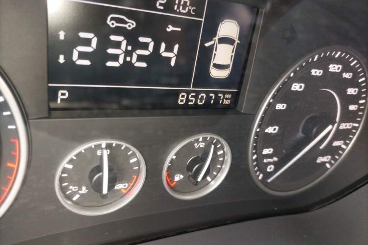 Used BORGWARD BX5 2020 20TGDI Automatic Two-Wheel Drive Pioneer Edition Odometer Close Up