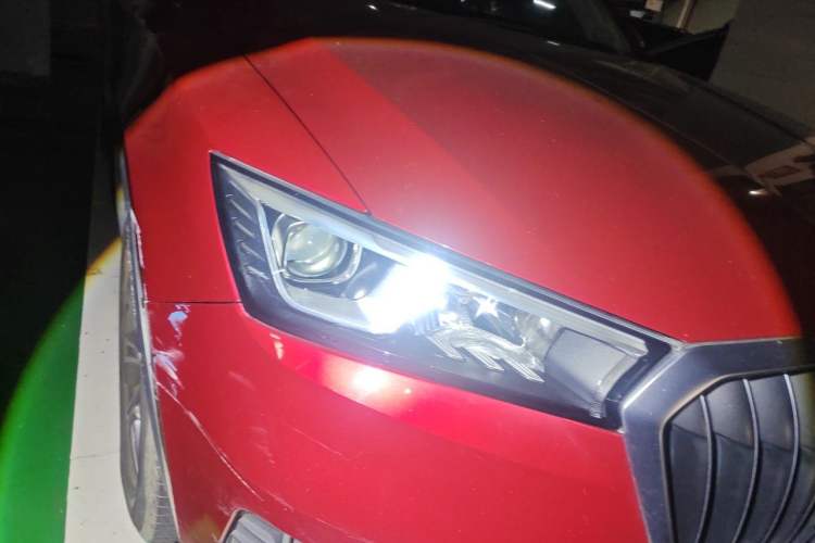 Used BORGWARD BX5 2020 20TGDI Automatic Two-Wheel Drive Pioneer Edition Right Front Headlight